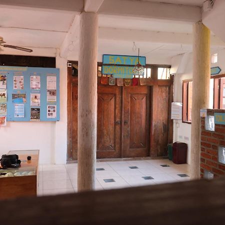 Seabreeze Hostel Bali Canggu Exterior foto