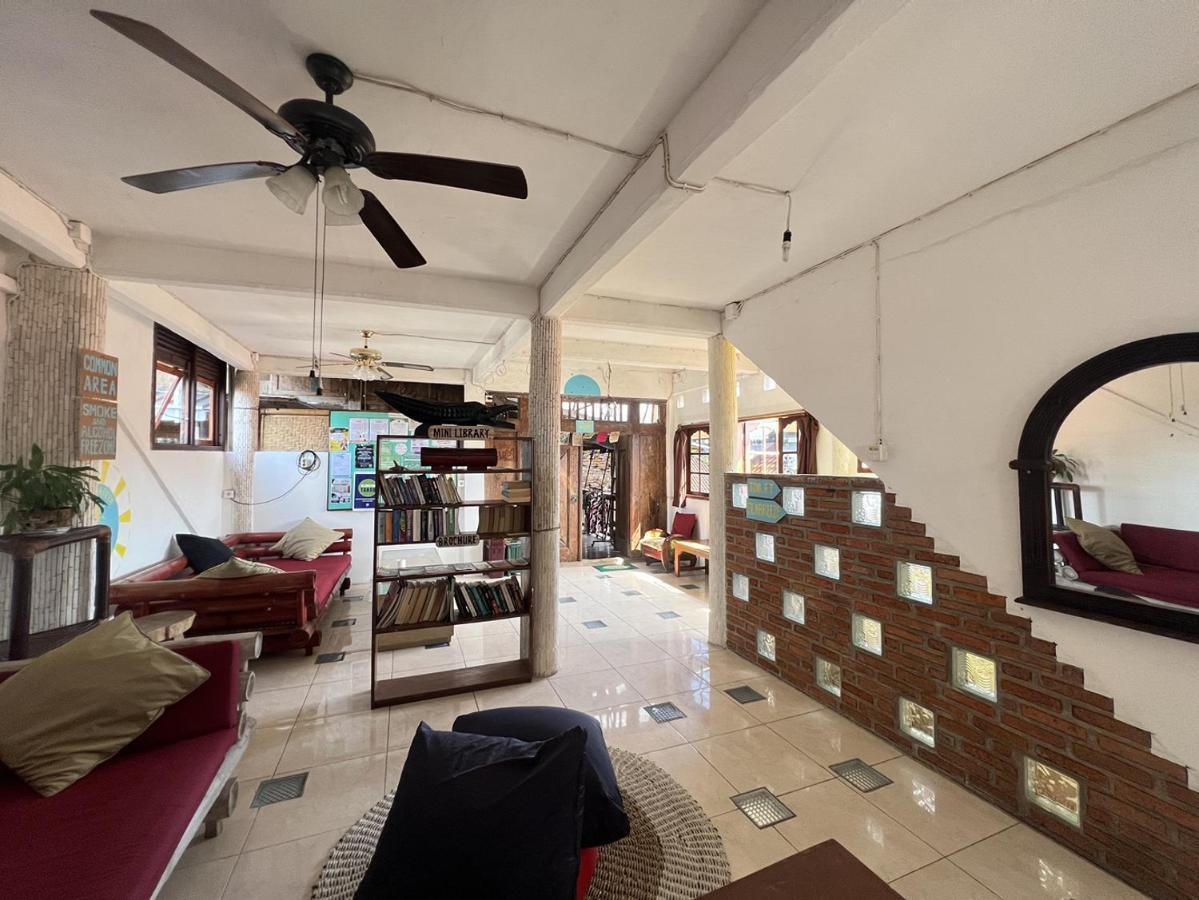 Seabreeze Hostel Bali Canggu Exterior foto