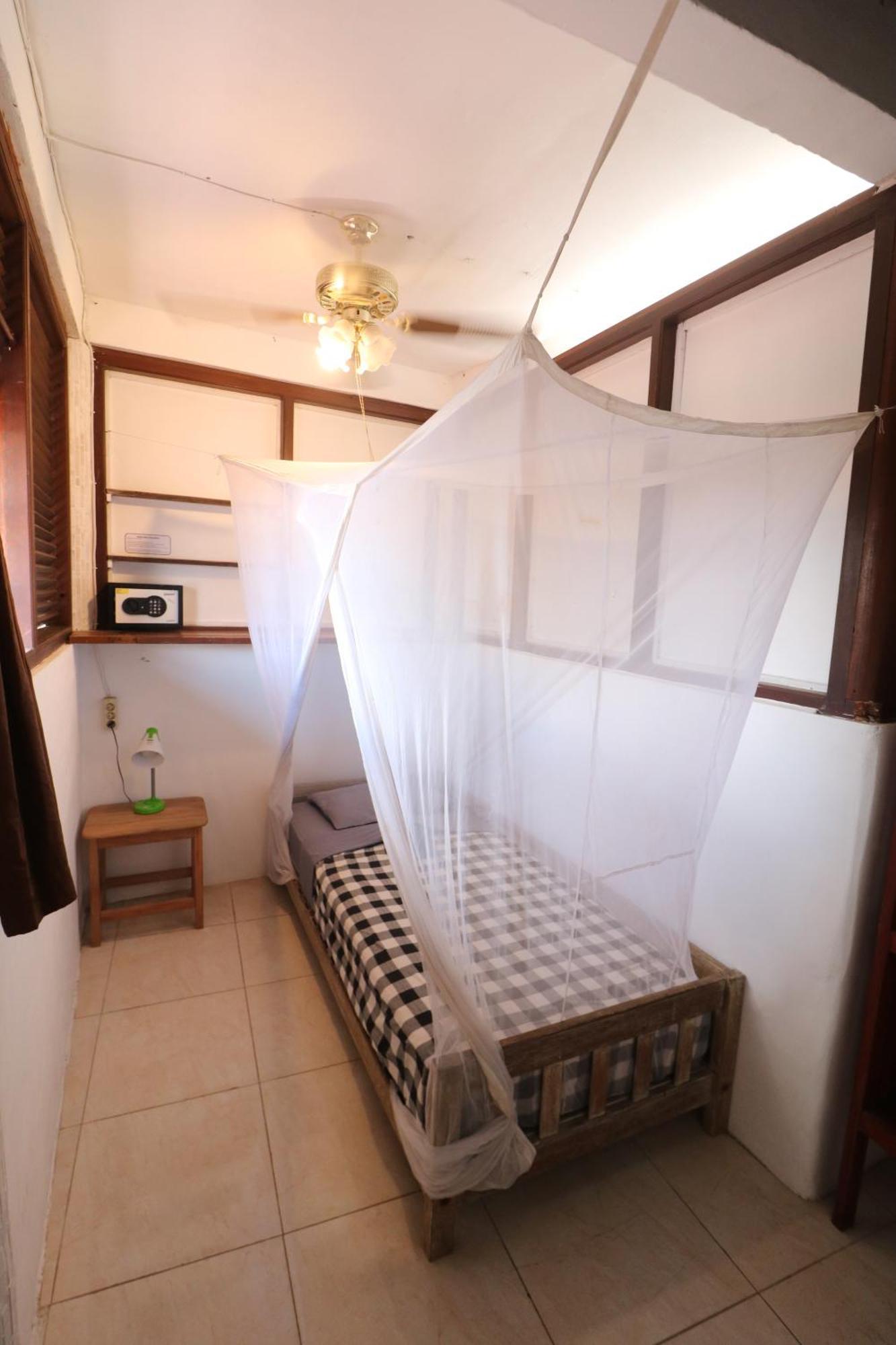 Seabreeze Hostel Bali Canggu Exterior foto