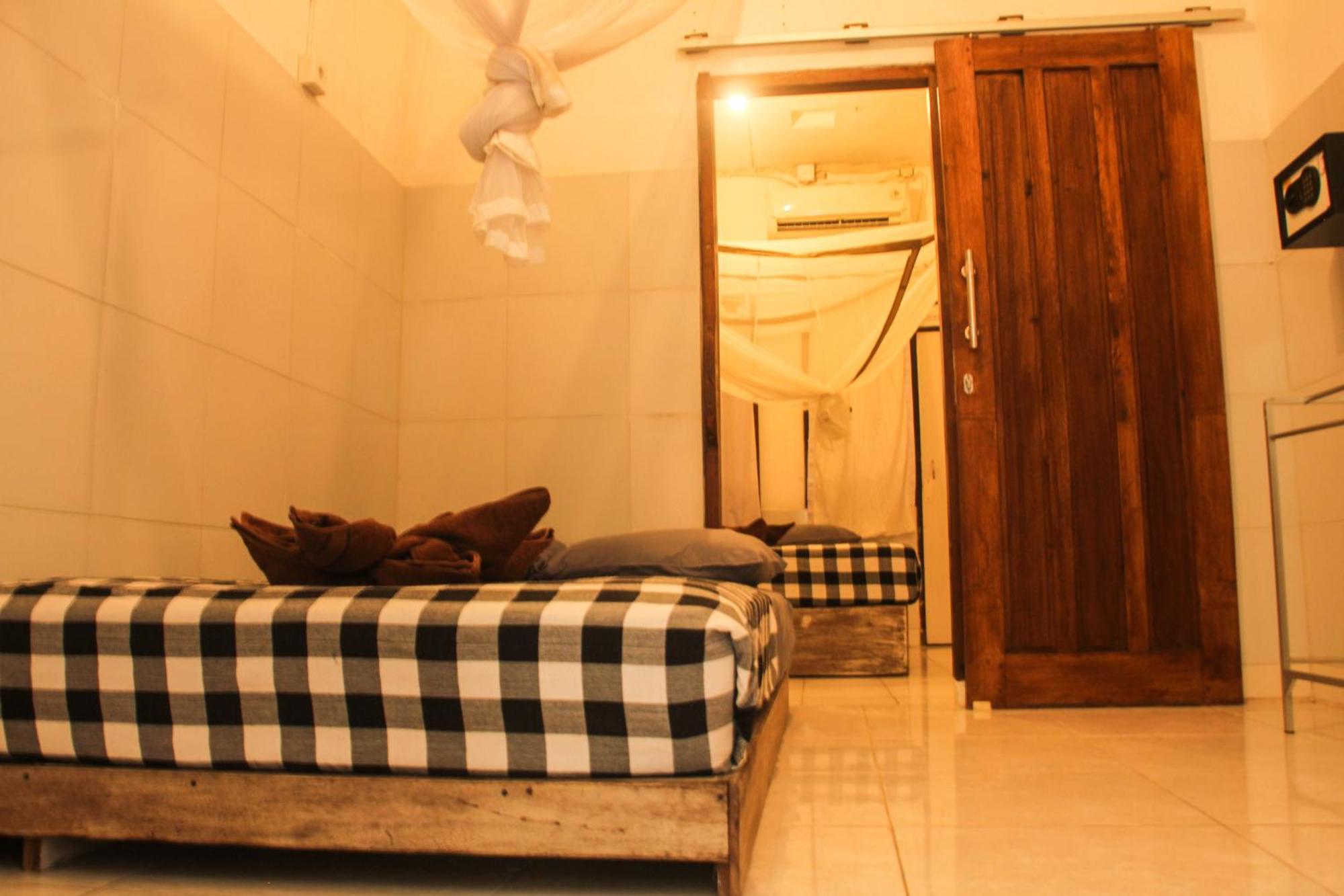 Seabreeze Hostel Bali Canggu Exterior foto